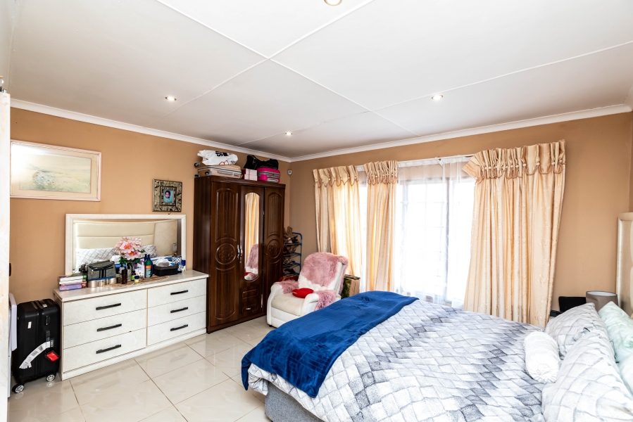 3 Bedroom Property for Sale in Summerpride Eastern Cape